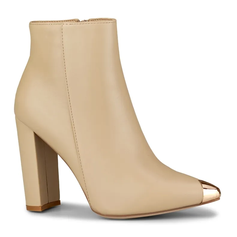 Bottes beige foncé pour femme avec une pointe décorative