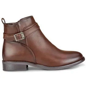 Bottes élégantes pour femmes marron à semelle plate beige