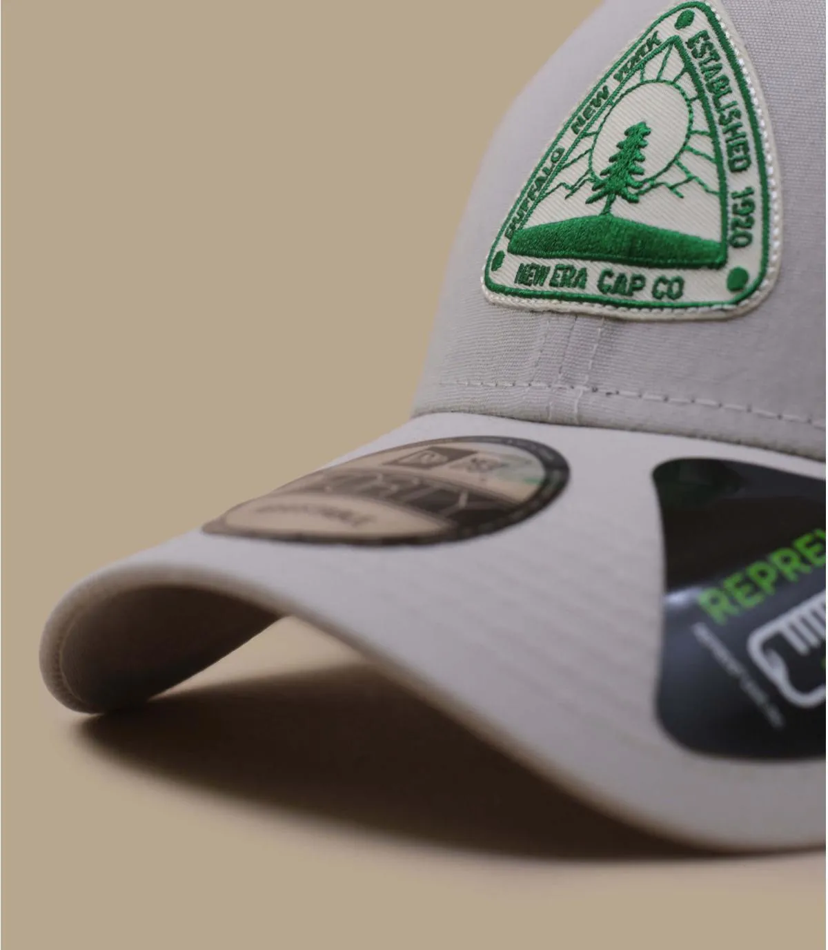 casquette baseball beige et vert - Casquette Repreve 9Forty stone green New Era : Headict