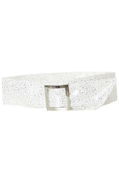 Ceinture blanche légère à motif étoiles et boucle rectangle. étoiles