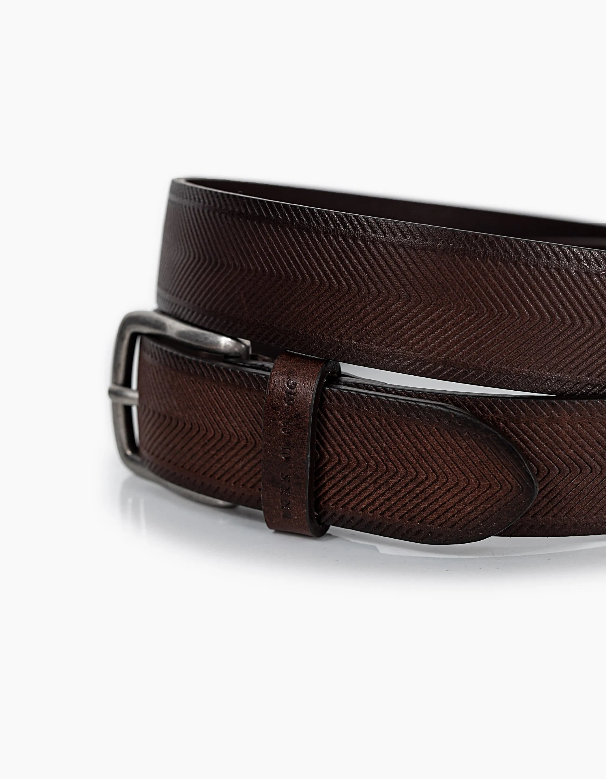 Ceinture marron foncé en cuir gravé chevrons Homme