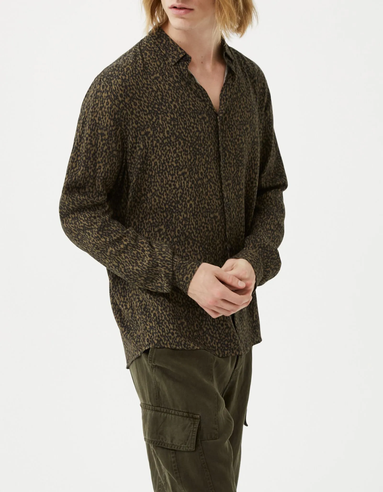 Chemise REGULAR kaki clair à imprimé camoufleurs Homme