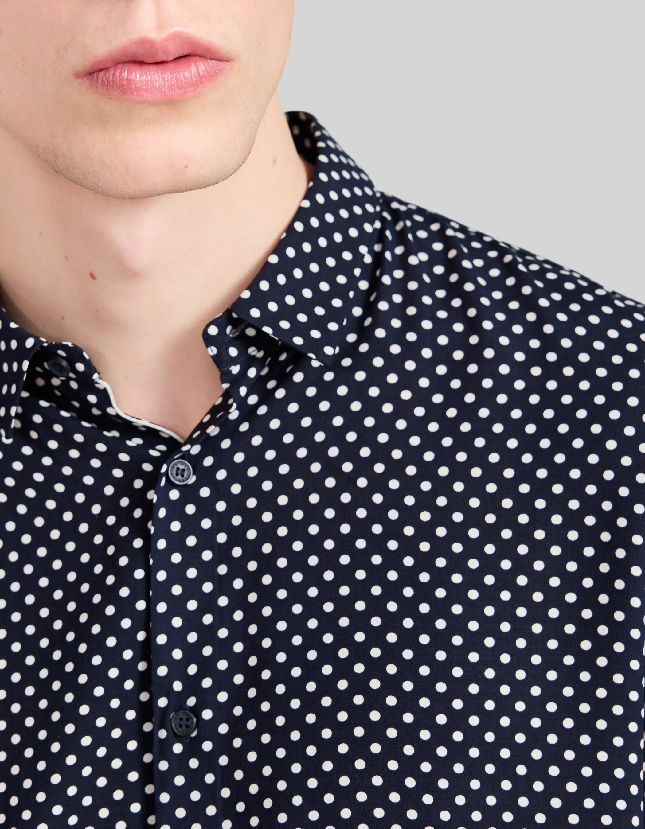 Chemise SLIM marine LENZING™ ECOVERO™ motif pois Homme