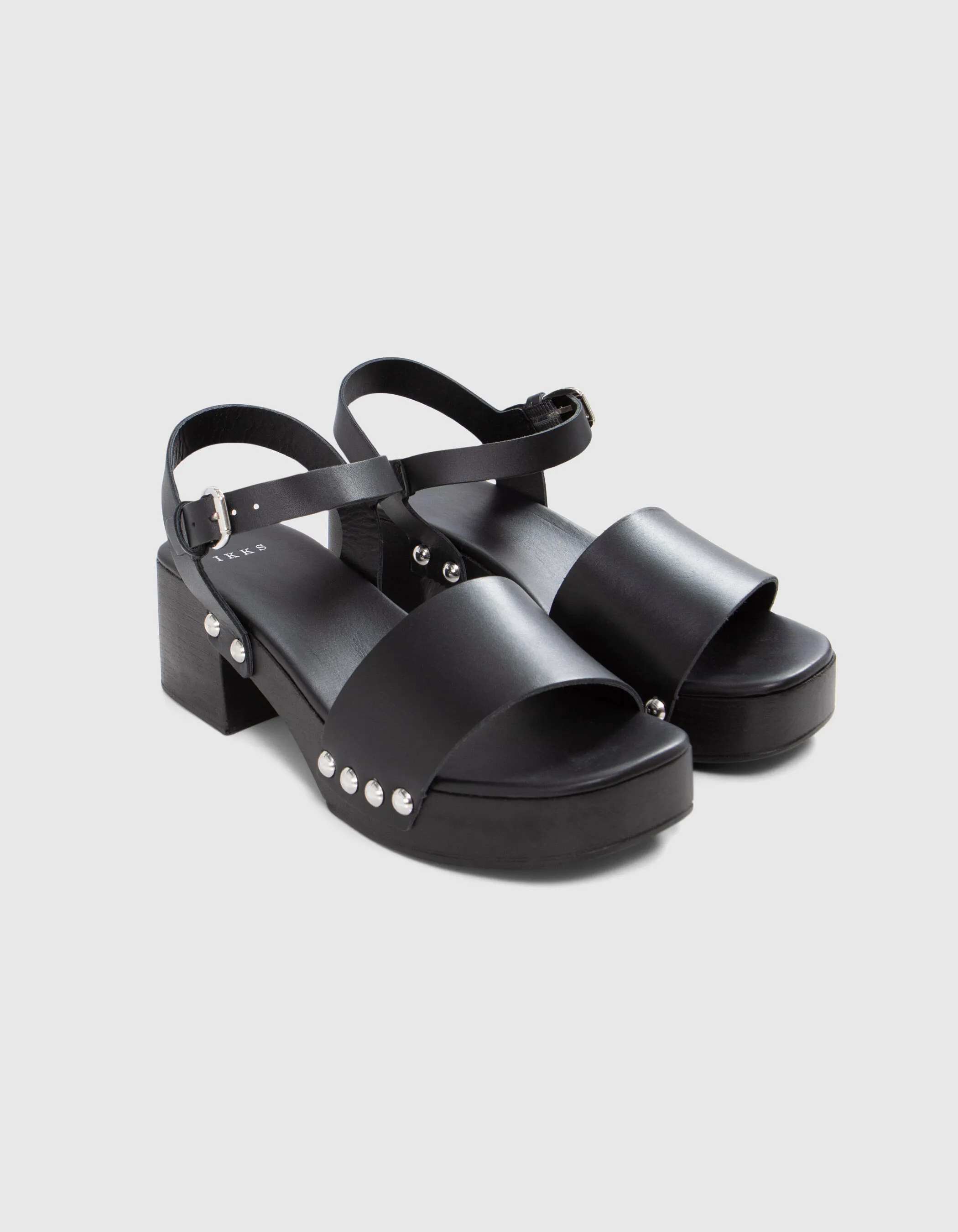 Sandales noires cuir à talon bois Femme