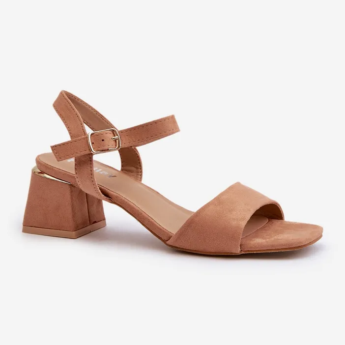 Sandales pour femmes sur bloc en daim écologique Camel Leisha beige